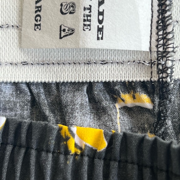 Dave’s Harder Lemonade Men’s Bathing Suit Swim Trunks - Size Large - Rare Item - Picture 6 of 7